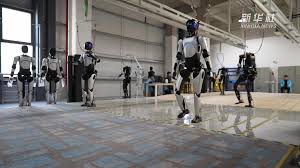 走进人形机器人生产工厂探秘机器人的“出生”过程- 京湘云信息咨询