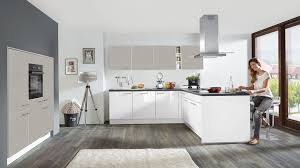Zeitgemasse L Kuche Focus Von Nobilia Mit Front In Hochglanz Weiss Rot