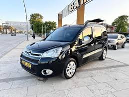 Image result for Bleu Abysse 2011 Citroen