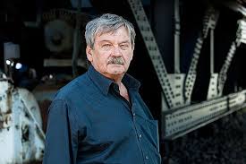 Ein erpresser treibt sich in einer kurklinik in bad kösen um und filmt patienten beim seitensprung. Wolfgang Winkler