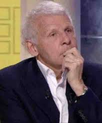 Florence porcel, une écrivaine et youtubeuse de 37 ans accuse le journaliste de l'avoir forcée à plusieurs relations sexuelles alors qu'elle était étudiante. L Ecrivaine Florence Porcel Souhaite Que L Ex Star De Tf1 Patrick Poivre D Arvor Reponde De Ses Actes Devant La Justice Media