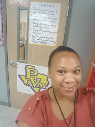 🐾This is Ms. Jones🐾 This is her first year at Terry High school. She  teaches 9th grade biology. A fun fact about Ms. Jones is she likes to make  jewelry. Kyla Adams (
