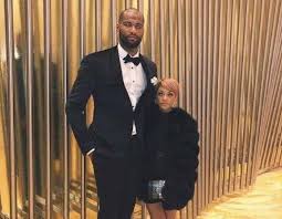 Mark andrew labbett (born 15 august 1965) is a british quizzer clarification needed and television personality.he is a chaser on the itv game show the chase, starting in 2009 and from june 2021, as one of the four chasers on abc's version of the chase. What Is Called Beauty And The Beast Seeing Their Girlfriends Who Are Less Than 1 6 Meters Tall I Feel Very Different Daydaynews