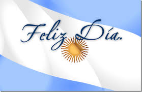 El 25 de mayo es una de las fechas patrias más importantes para la república argentina, que conmemora la revolución de mayo, una gesta que concluyó en la constitución de la primera junta de. Imagenes 25 De Mayo Tarjetas Invitaciones Cabildo Dia De La Bandera Banderas Bandera