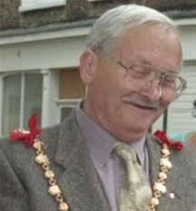 Town mourns death of former mayor