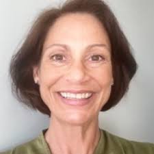 Kerry Moylan's Instagram, Twitter & Facebook