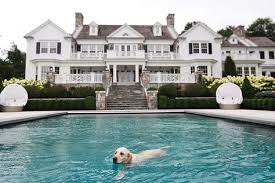 A Greenwich Home That S A Year Round Resort Avec Images Maison Maison Ideale Ma Maison De Reve