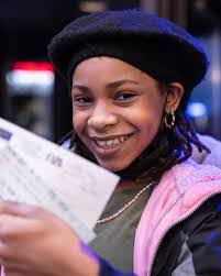 Liza Burgos's Instagram, Twitter & Facebook