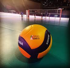 77o campionato pallavolo serie a, la presentazione del presidente massimo righi. Bologna La Pallavolo Torna Al Paladozza Sara La Casa Della Geetit Corrieredibologna It