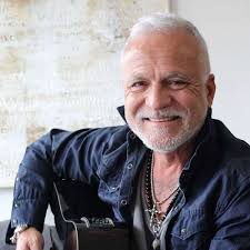 Sein größter hit jenseits von eden wurde auch international ein großer erfolg. Nino De Angelo