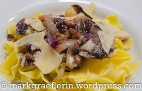 All you have to do is put two tablespoons of olive oil with a pinch of salt into a pan and then add in the trevisano, cut into long wedges. Pasta Radicchio Trevisano Mit Speck Und Zwiebeln Lebensart Im Markgraflerland