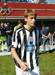 Da tempo le voci su un imminente rinnovo di claudio marchisio con la juventus (l'attuale accordo scadra' nel giugno del 2016) si rincorrono. Claudio Marchisio Wikipedia