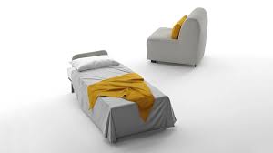 Se vi occorre un divano letto compatto per un ambiente piccolo consigliamo di optare per la poltrona letto, una soluzione molto pratica per creare un posto letto aggiuntivo.oggi sono disponibili diversi modelli dal design unico. Tea Poltrona E Pouf Letto