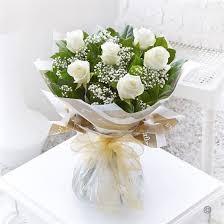 6 Stolen Kisses White Birthday Flowers Arrangements Birthday Flower Delivery Online Flower Shop