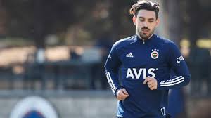 Fenerbahçe kulübü, medipol başakşehir'den milli futbolcu i̇rfan can kahveci'yi kadrosuna kattığını açıkladı. Irfan Can Kahveci Fenerbahceli Oldugunu Bu Sozlerle Anlatti Yakinlarim Hangi Takimi Tuttugumu Bilir Haberler Haber Ofisi