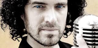 Álex Salgado cumple 13 años haciendo 'radio para adultos' en “Emporio  Salgado”