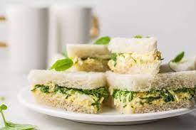 These cold appetizer recipes below all have only 3 ingredients, are cheap to make are super simple and insanely easy make ahead 5 star party appetizer ideas and fingerfood recipes for a crowd! 17 Delicious Cold Appetizers For Entertaining