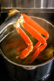 Without butter, snow crab serves as an excellent source of calcium, magnesium, phosphorus, potassium, vitamin c, niacin, and so much more. How To Cook Snow Crab Legs Bread Booze Bacon