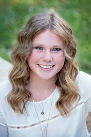 Madelyn Lewis's Instagram, Twitter & Facebook