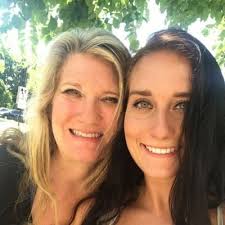 Melanie Jacobson (@Melaniej67)