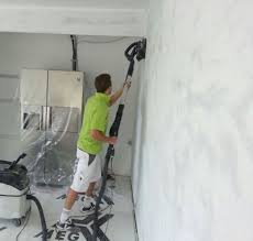 Schone Glatte Wande Erzielen Wir Durch Schleifen Spachteln Glatten Schleifen Spachteln Glatten Wand Verputzen Kellerumbau Wande Spachteln