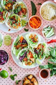 Maple Tofu Lettuce Cup Sunee App In 2021 Healthy Plant Based Recipes Lettuce Cups Veggie Dishes