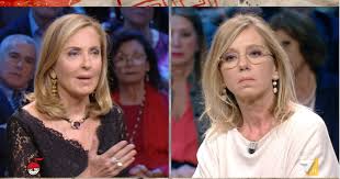 Signora barbara palombelli, diversi telespettatori ci hanno segnalato il suo monologo di venerdì 5 marzo u.s., andato in onda su rai 1 all'interno del festival di sanremo, attraverso cui ha diffuso. Dimartedi Barbara Palombelli Su Evasione In Italia Pagare Le Tasse E Da Scemi Non C E La Concezione Della Svezia O Degli Usa Dove Se Non Si Versa L Imu La Casa Il