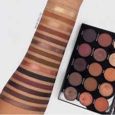 68 Mil Me Gusta 464 Comentarios Morphe Morphebrushes En Instagram Swipe Left Annybeeutee You Makeup Swatches Pretend Makeup Eyeshadow Pallette