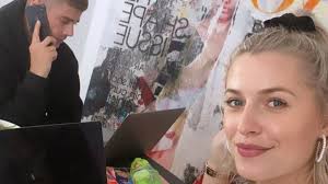 Ich ist nie wir, du atmest nicht dieselbe luft. Trotz Weniger Termine Lena Gercke Ist Leicht Aggressiv Promiflash De