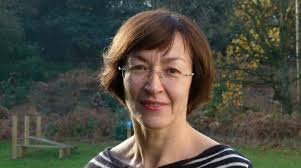 Le Dr Caroline Potter, écrivaine et universitaire britannique primée,  spécialiste de la musique française, et auteur entre autre de "Erik Satie:  Music, Art and Literature" et "Erik Satie, A Parisian Composer and