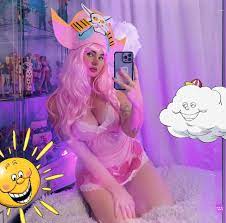 Here's my Big Mom cosplay🎂🍪🍭🍫 : rOnePiece