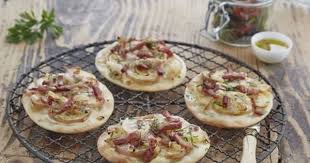 Recette De Mini Pizzas Savoyardes Recette Mini Pizza Alimentation Pizza Savoyarde