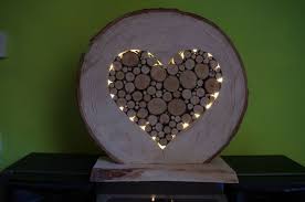 Baumscheibe Mit Herz Gefullt Mit Birkenstammen Amp Led Deko Fur Haus Und Garten Haus Und Garten Gartendeko Holz Baumscheiben