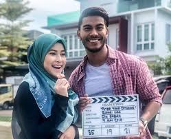 Saksikan drama terbaru berjudul puteri yang ditukar yang juga diadaptasi daripada sinetron indonesia bakal bersiaran mulai 9 julai 2019 jam 6:00 petang. Drama Puteri Yang Ditukar Astro Prima Azhan Co