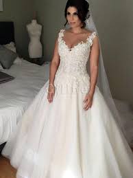 Zeitaufwand eine woche und mehr. Faszinierend Romantisches Sittsames Brautkleid Aus Tull Mit Stickerei Gillne De