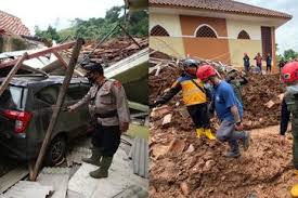 Terjadi dua kali, pertama pukul 16.00 wib dan longsor susulan terjadi pada pukul 19.00 wib. U1 M Iqj0xktem
