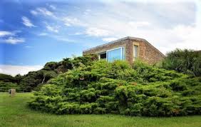 Il tutto affacciato sulle acque cristalline di uno degli angoli più belli del mondo. Le Ville Di Lusso Piu Belle In Sardegna Casa Magazine