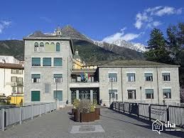 However, this exact number will vary. Vermietung Edolo Fur Ihren Urlaub Mit Iha Privat