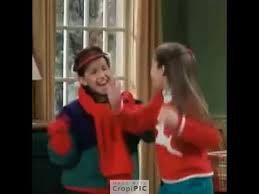 Barney est créé en 1987 sur une copie de casimir par sheryl leach, alors qu'elle cherche des idées d'émission télévisée éducative qui plairaient à son fils. Robert And Hannah Are Having A Jinglin Good Time Youtube
