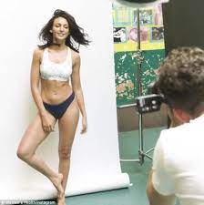 Shares the road that's lead her major roles, like the one she plays on cursed netflix. Michelle Keegan Sizzles As She Strips For Women S Health Daily Mail Online
