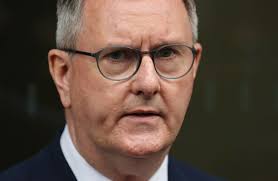 Windsor Framework: DUP to vote against Government