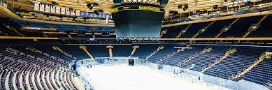 The hulu theater at madison square garden seats between 2,000 and 5,600 for concerts and can also be used for meetings, stage shows, and graduation ceremonies. Madison Square Garden New York City S Most Famous Indoor Arena