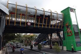 Jika kamu ingin membuat kolam ikan depan rumah dengan desain yang jauh dari kesan membosankan kamu bisa mencoba inspirasi yang satu ini. Jpo Ramah Lingkungan Beroperasi Di Solo Republika Online