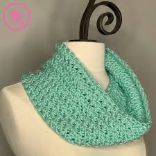 I've been working on updating and improving some of my old patterns. Ravelry Loom Knit Sisal Cowl Pattern By Kristen Mangus