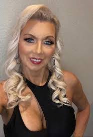 Cindy Carson's Instagram, Twitter & Facebook