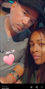 Facebook Love Story: Couple Celebrates Anniversary