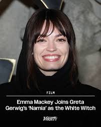 30 years later, Barbara Kellerman's performance as the White Witch  continues to polarize fans. What do you think? Do you prefer her or Tilda  Swinton?