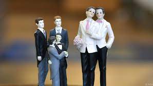 Einer sache eine geheimnisvolle bedeutung beimessen. Italien Braucht Dringend Ein Gesetz Gegen Homo Und Transphobie Unsertirol24