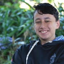 2023_Junior_Prospectus web.indd