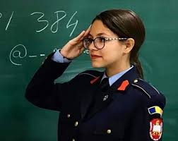 Asta spre fericirea următorilor patru candidați care, în primă fază, au trecut prin emoția eșecului, fiind primii. Prima VlogÄriÈÄ A Armatei Romane Este ElevÄ A Colegiului NaÈional Militar Dimitrie Cantemir Breaza Foto Observatorul Prahovean